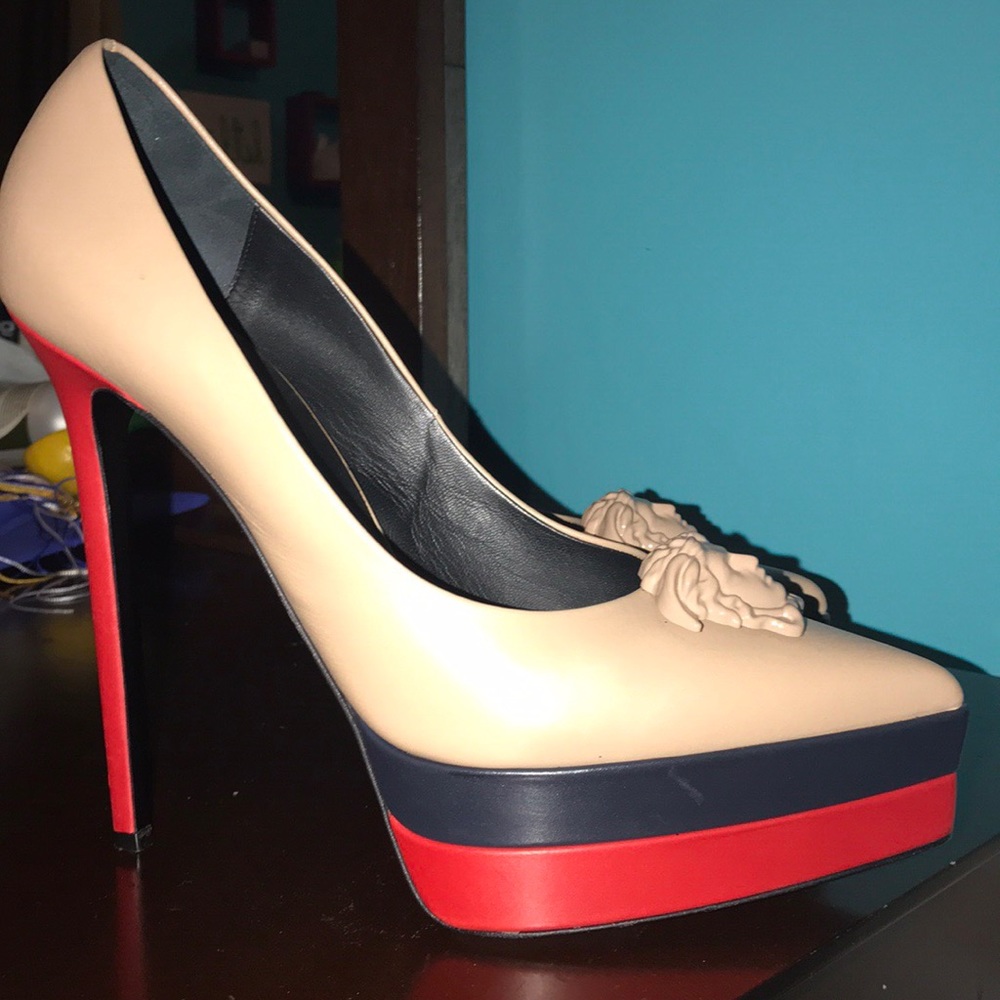 Versace Pumps